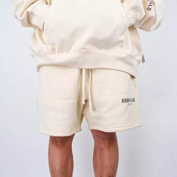 Essentials FOG Sweat Shorts Cream – Senikersku