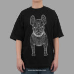 Life Work Big Radog Print White Black Tee dengan desain grafis besar Radog yang bold, memberikan tampilan kasual dan stylish