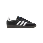 Adidas Samba OG Black Gum, sneakers klasik dengan upper hitam, T-toe suede, dan outsole gum vintage. Ikonik, nyaman, dan cocok untuk gaya kasual harian