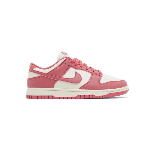 Nike Dunk Low Next Nature Aster Pink untuk wanita, dengan aksen Aster Pink cerah dan bahan kulit premium, ramah lingkungan