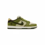Dunk Low SB Yuto Horigome edisi Matcha dengan kombinasi warna hijau lembut dan aksen kontras, desain streetwear yang terinspirasi oleh budaya Jepang